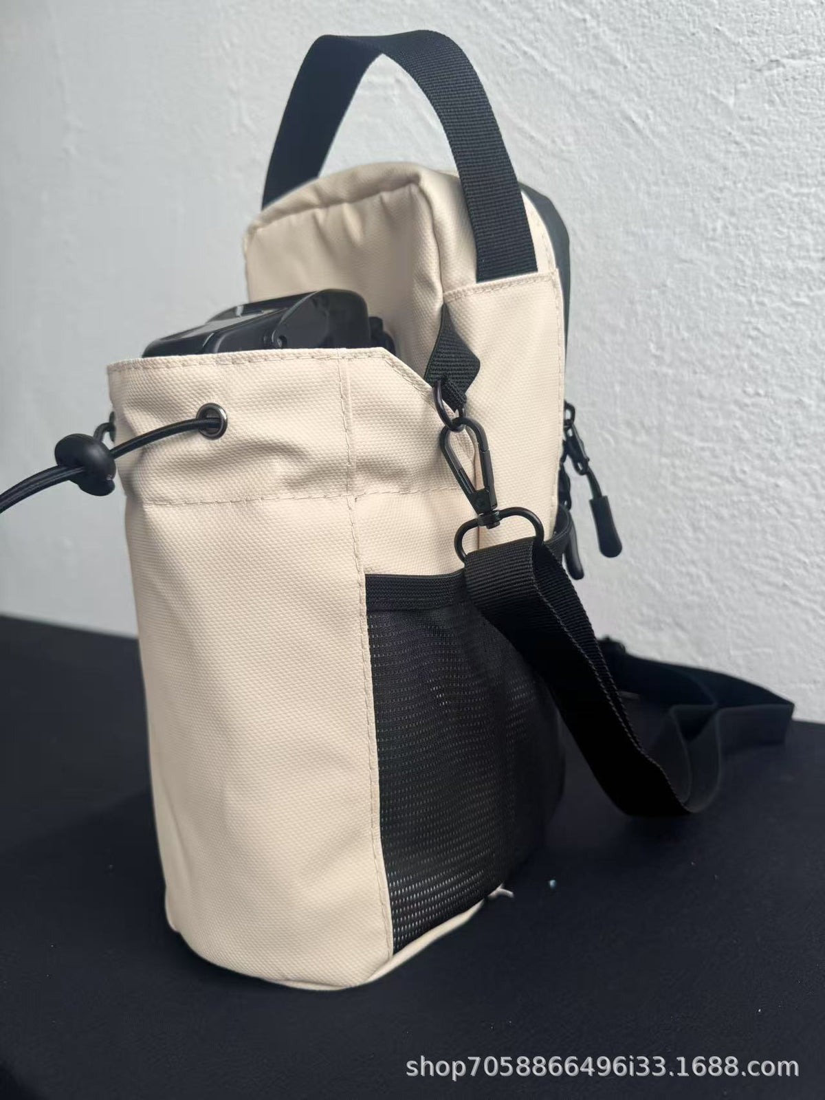 Magnetic Water Bottle Gym Bag