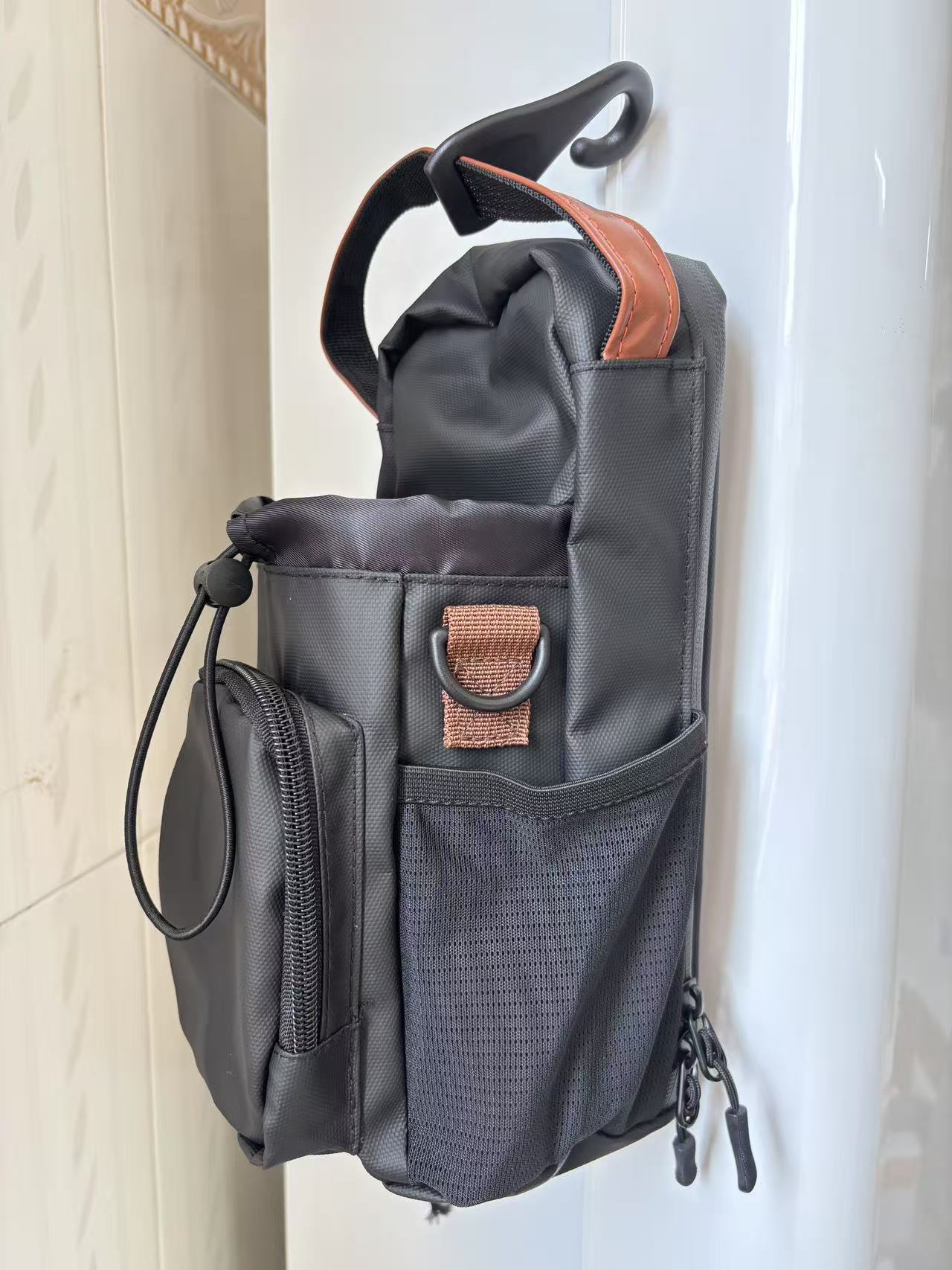 Magnetic Water Bottle Gym Bag